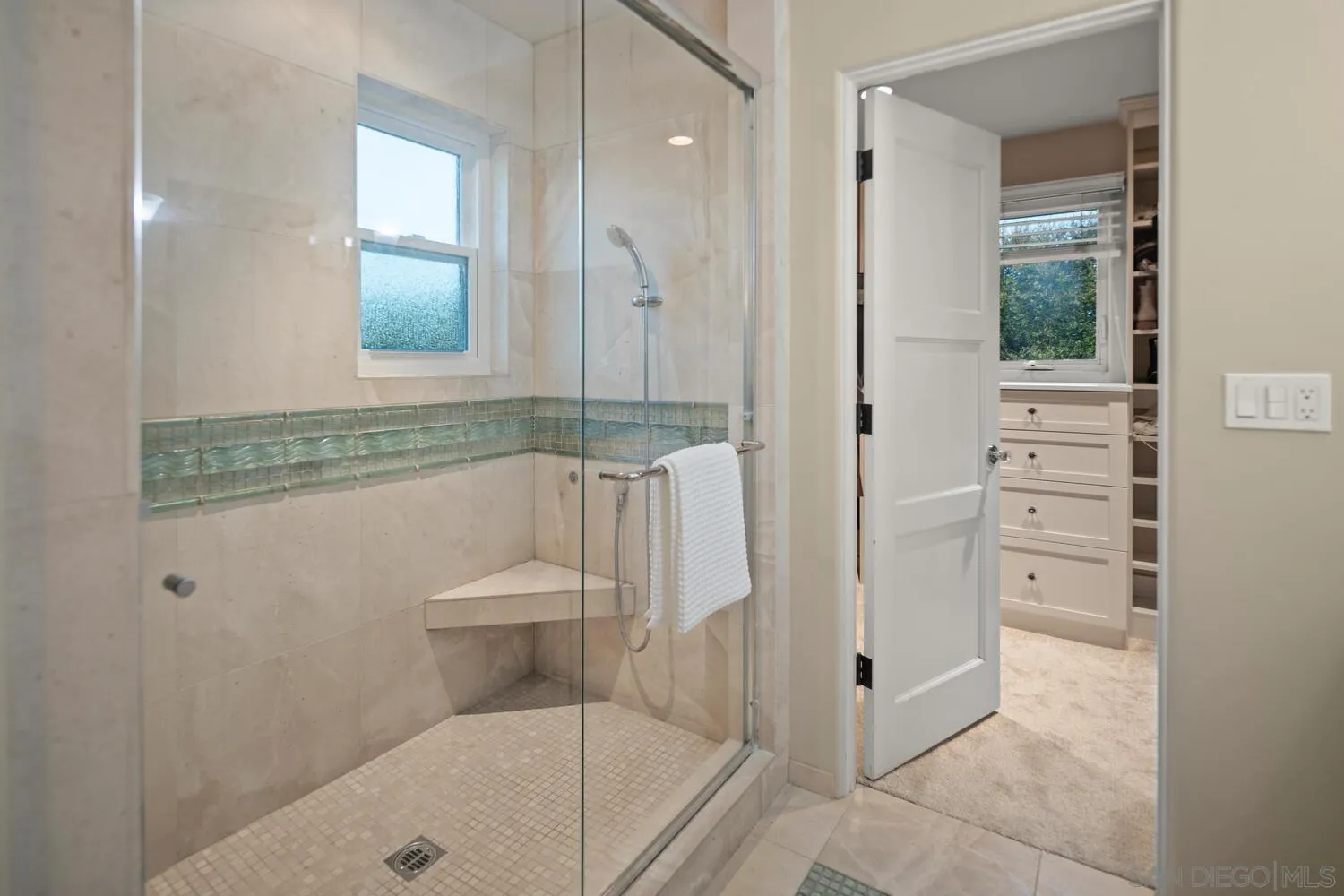 Coronado, California 92118, United States, 4 Bedrooms Bedrooms, ,4 BathroomsBathrooms,Residential,Active,82342