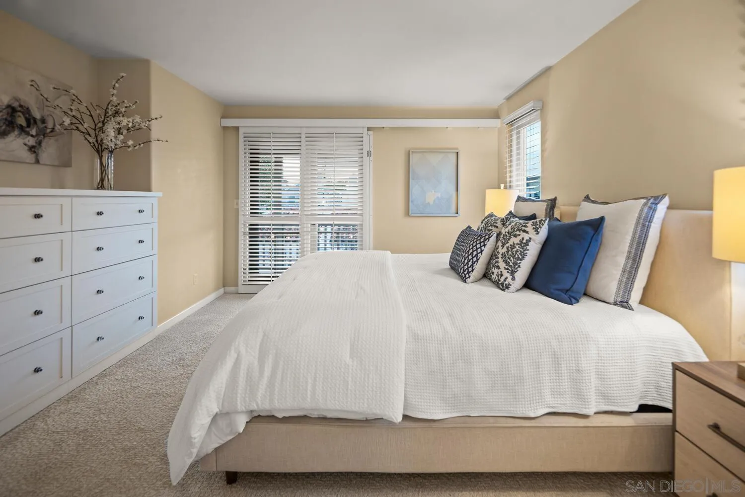 Coronado, California 92118, United States, 4 Bedrooms Bedrooms, ,4 BathroomsBathrooms,Residential,Active,82342