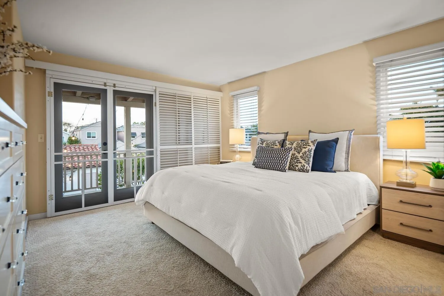 Coronado, California 92118, United States, 4 Bedrooms Bedrooms, ,4 BathroomsBathrooms,Residential,Active,82342