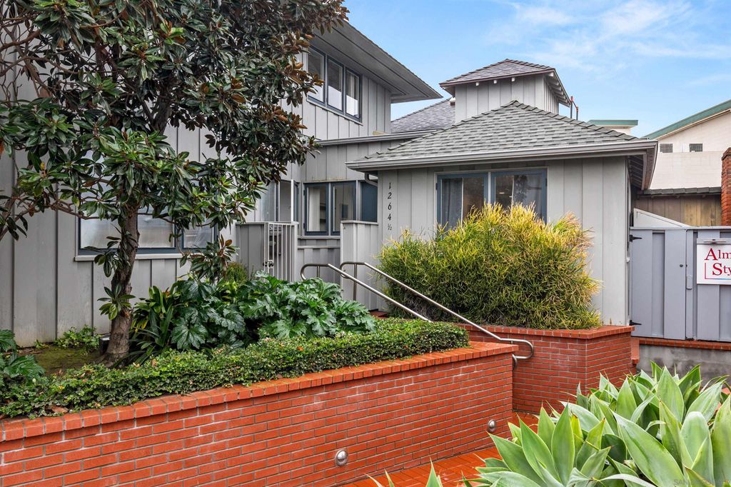 Photo of 1264.5 Prospect Street, La Jolla, CA 92037 (MLS # 250028399)