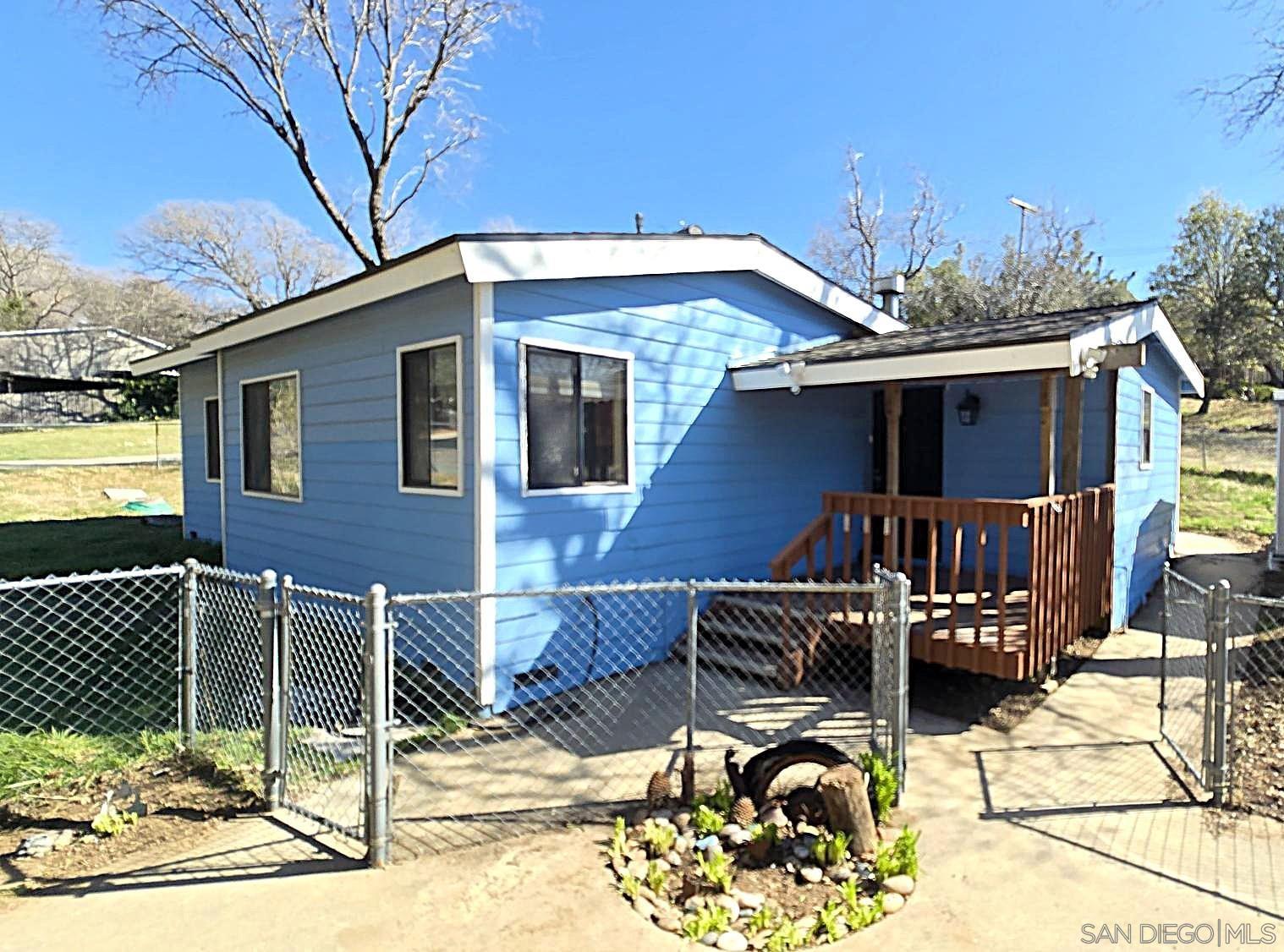 2726  Salton Vista Dr