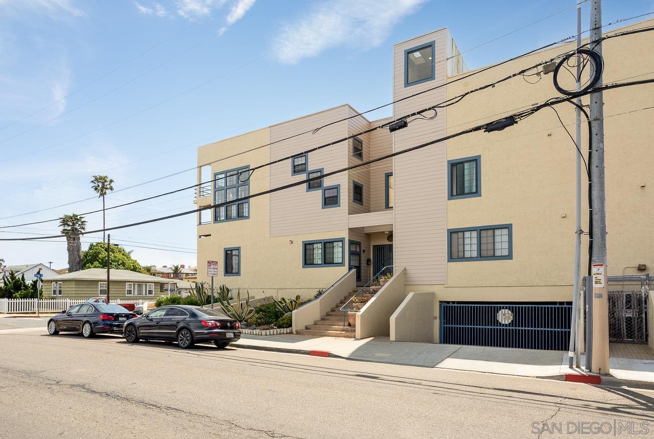 270 Dahlia Ave 22