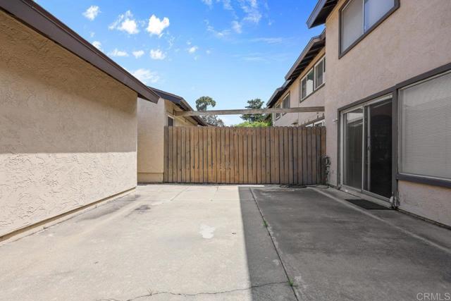 1079 Las Rosas Court