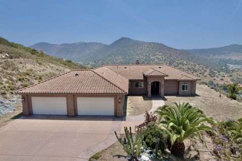 9189  Vista Entrada Lakeside CA 92040