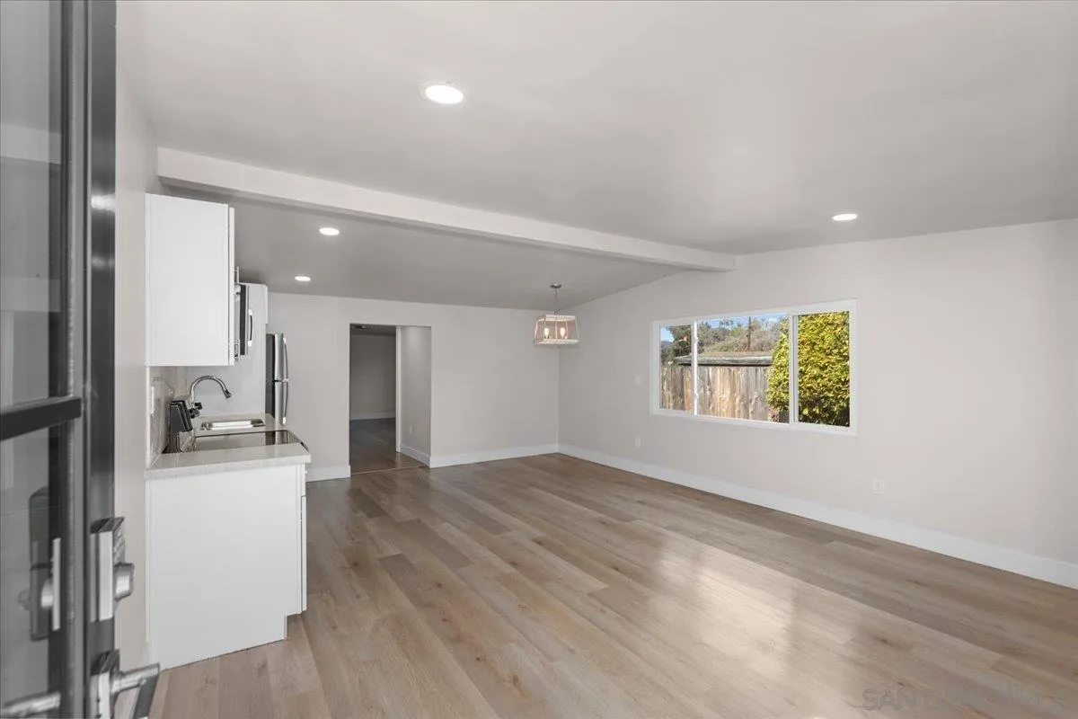 Santee, California 92071, United States, 3 Bedrooms Bedrooms, ,2 BathroomsBathrooms,Residential,Active,88434