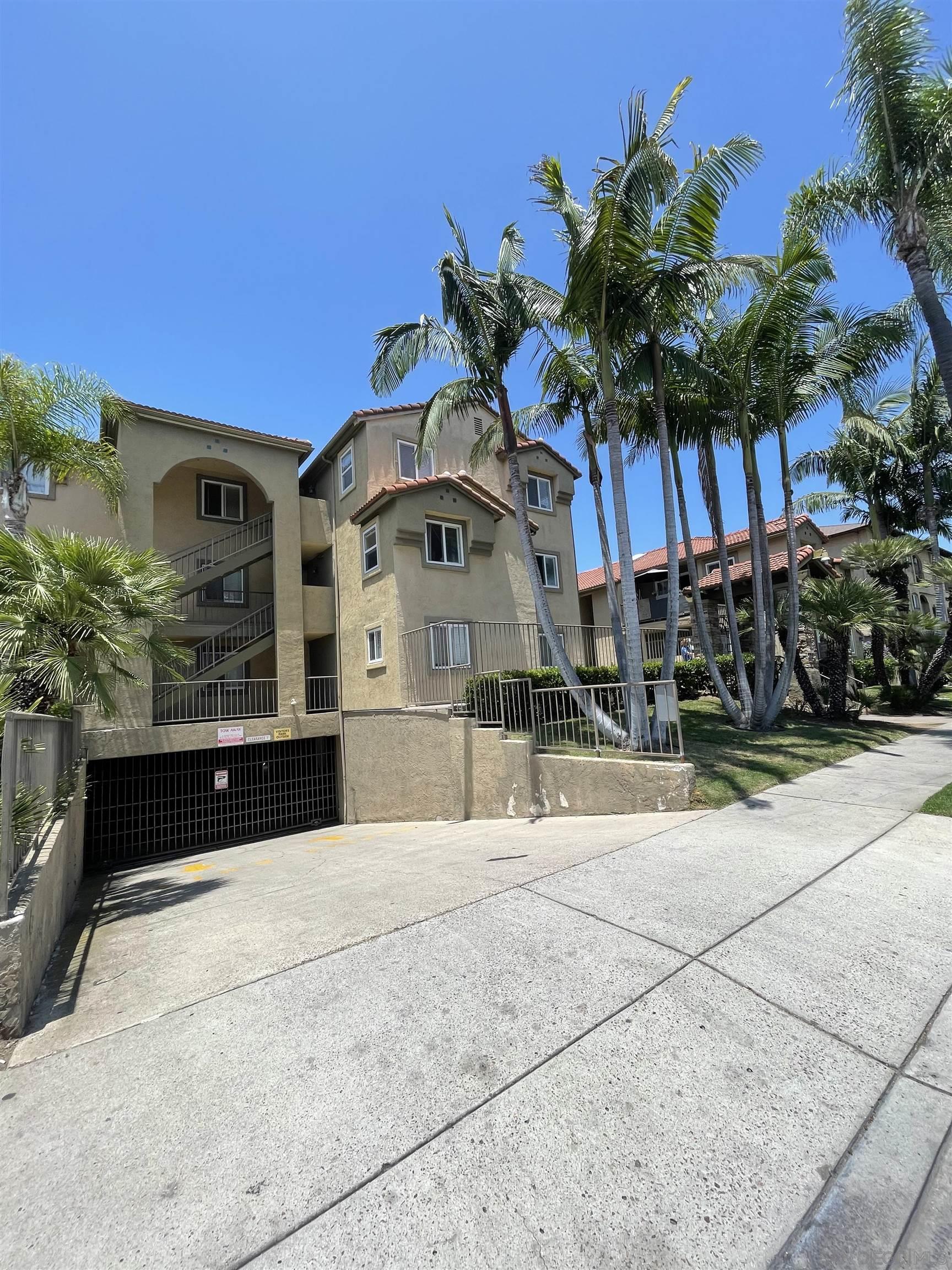 4222 Menlo Ave 17