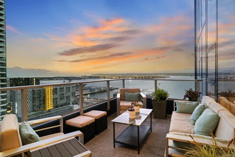 1325 Pacific Hwy Unit 2403, San Diego, CA 92101 - #: 250019735