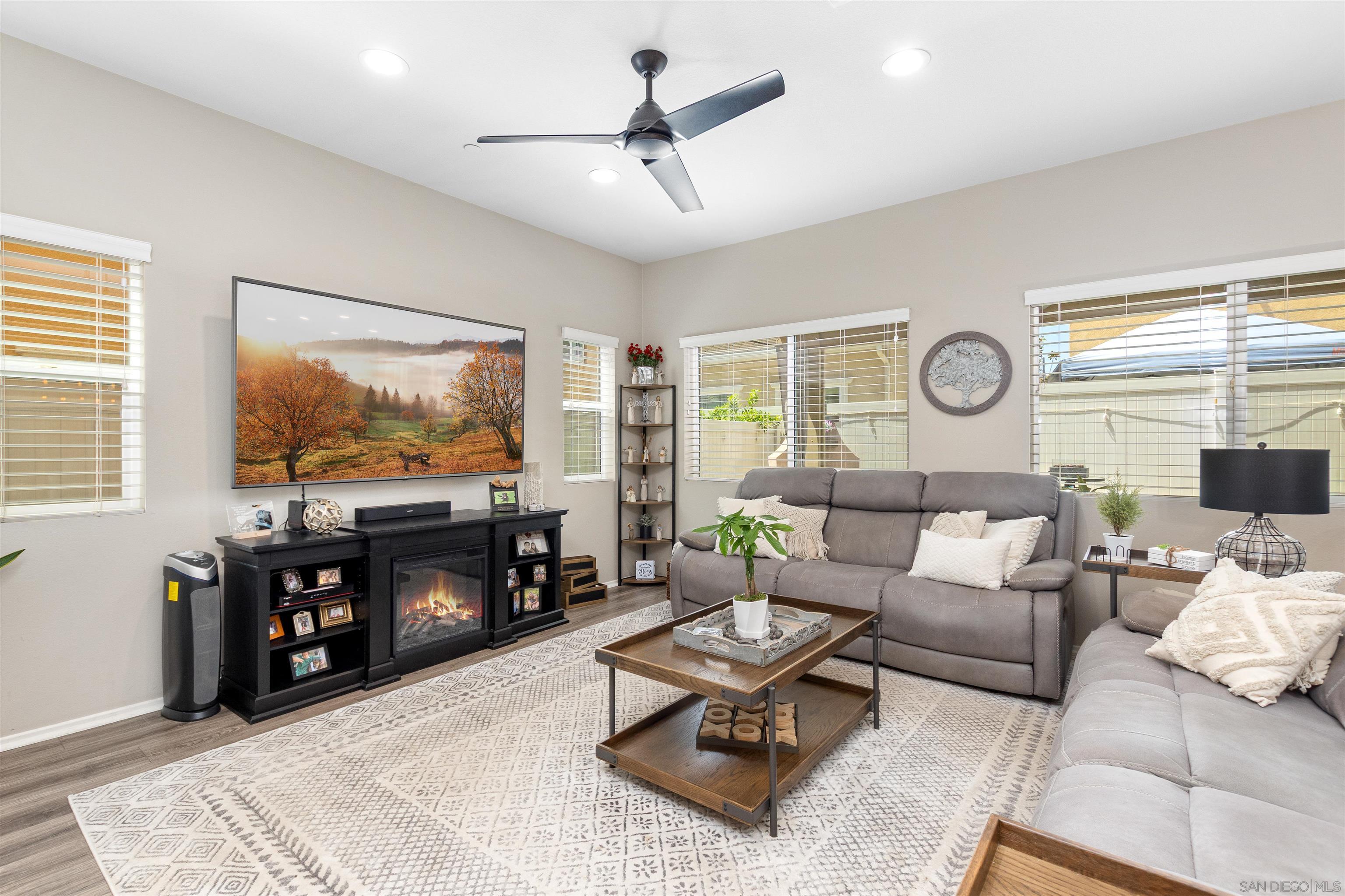 216  Oberlander Way