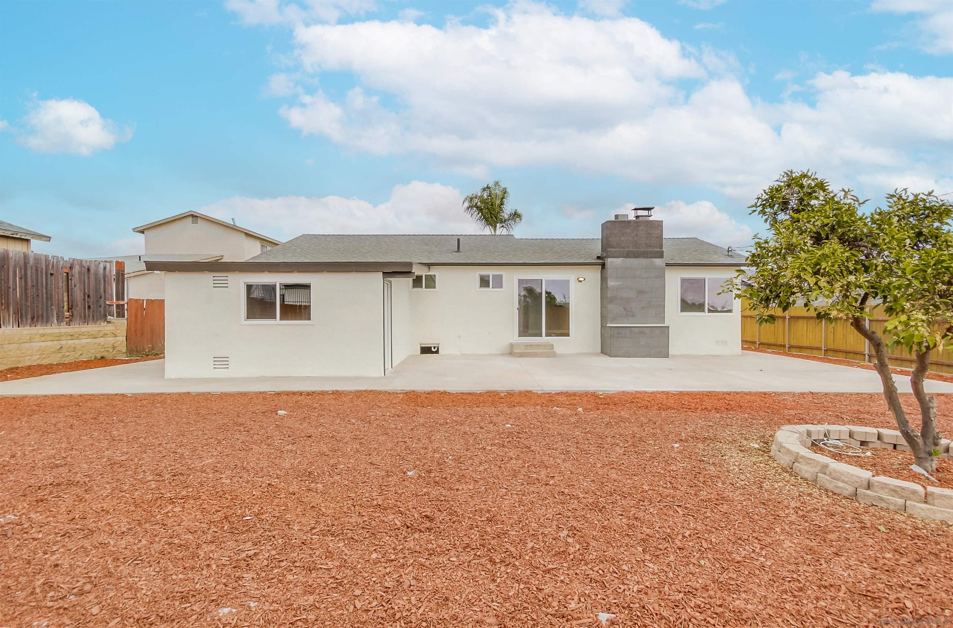 824 PARAISO AVE