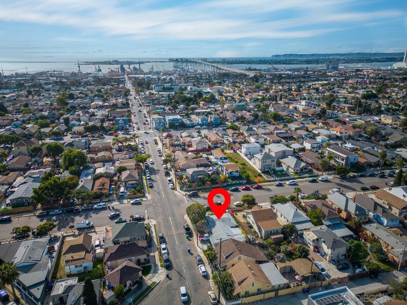 2194 Franklin Ave