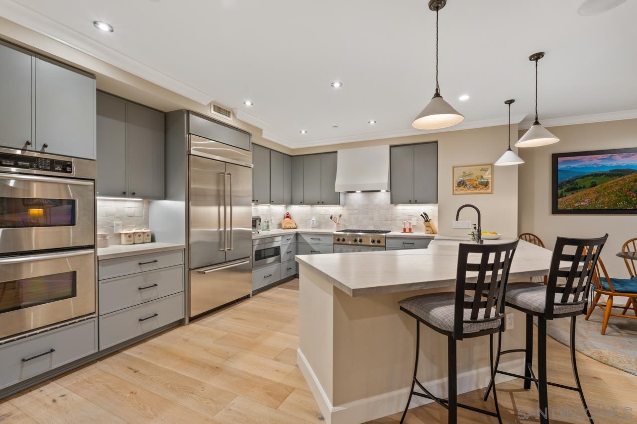 1040 Genter St 104