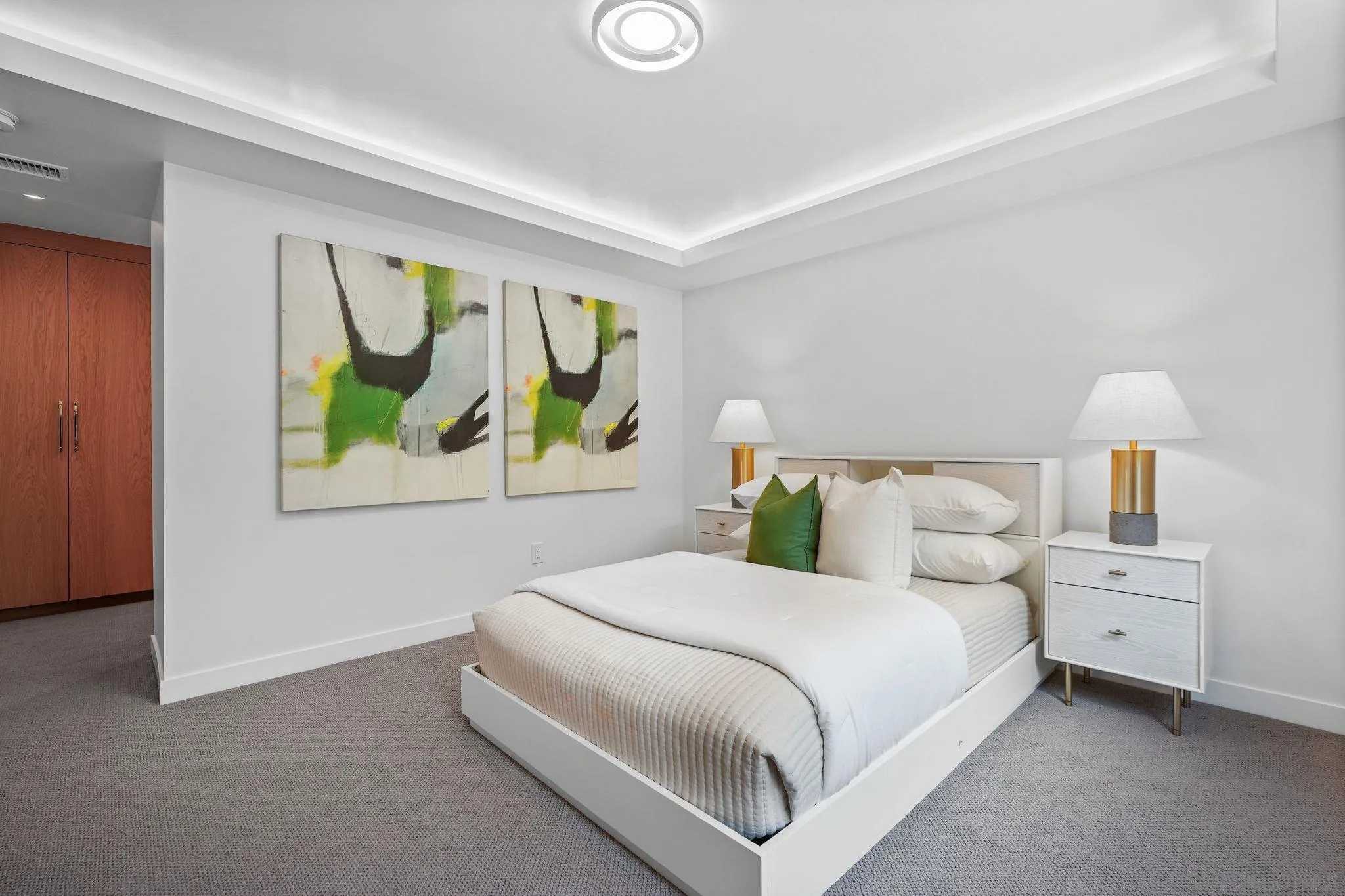 La Jolla, California 92037, United States, 3 Bedrooms Bedrooms, ,4 BathroomsBathrooms,Residential,Pending,123228