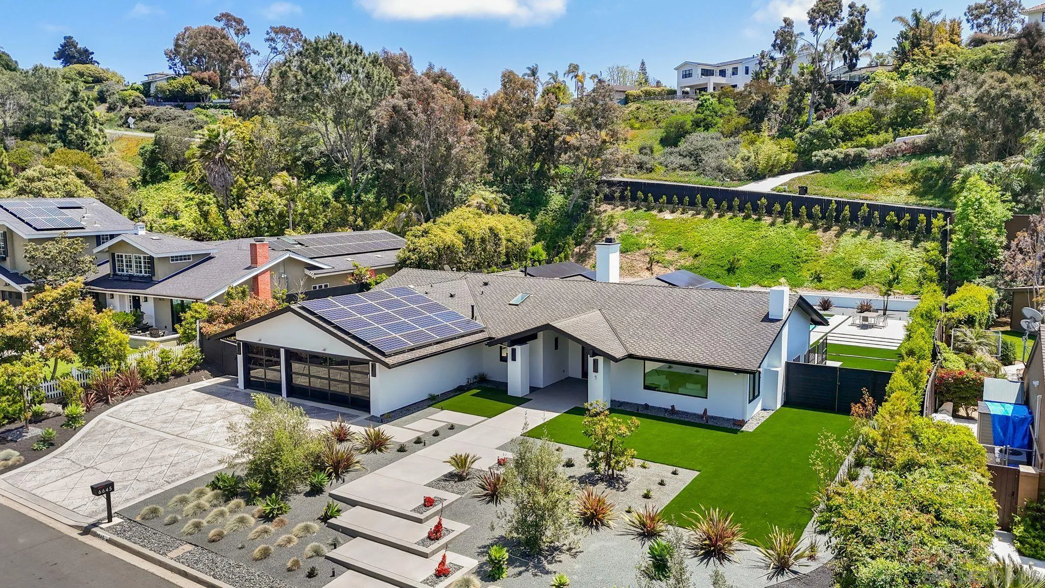 La Jolla, California 92037, United States, 3 Bedrooms Bedrooms, ,4 BathroomsBathrooms,Residential,Pending,123228