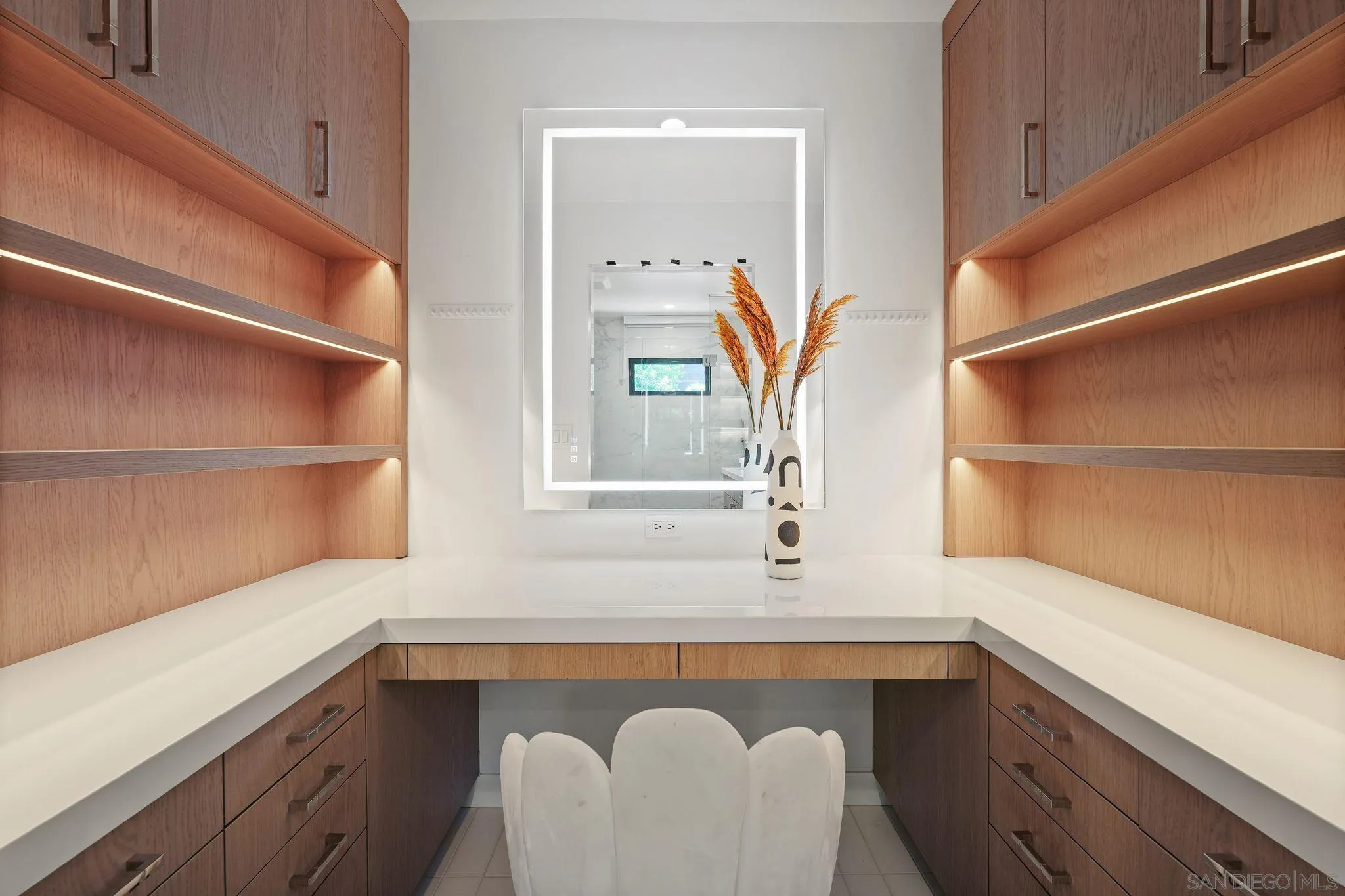 La Jolla, California 92037, United States, 3 Bedrooms Bedrooms, ,4 BathroomsBathrooms,Residential,Pending,123228