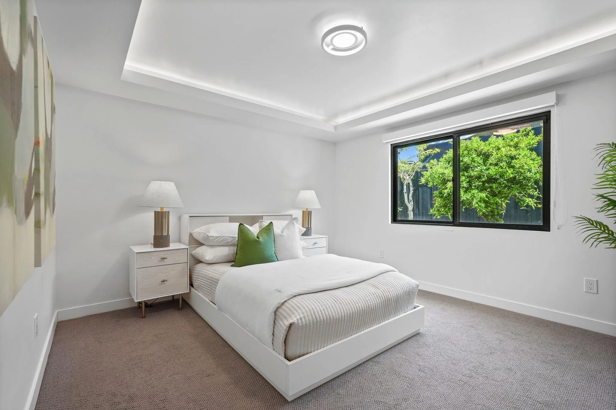 La Jolla, California 92037, United States, 3 Bedrooms Bedrooms, ,4 BathroomsBathrooms,Residential,Pending,123228