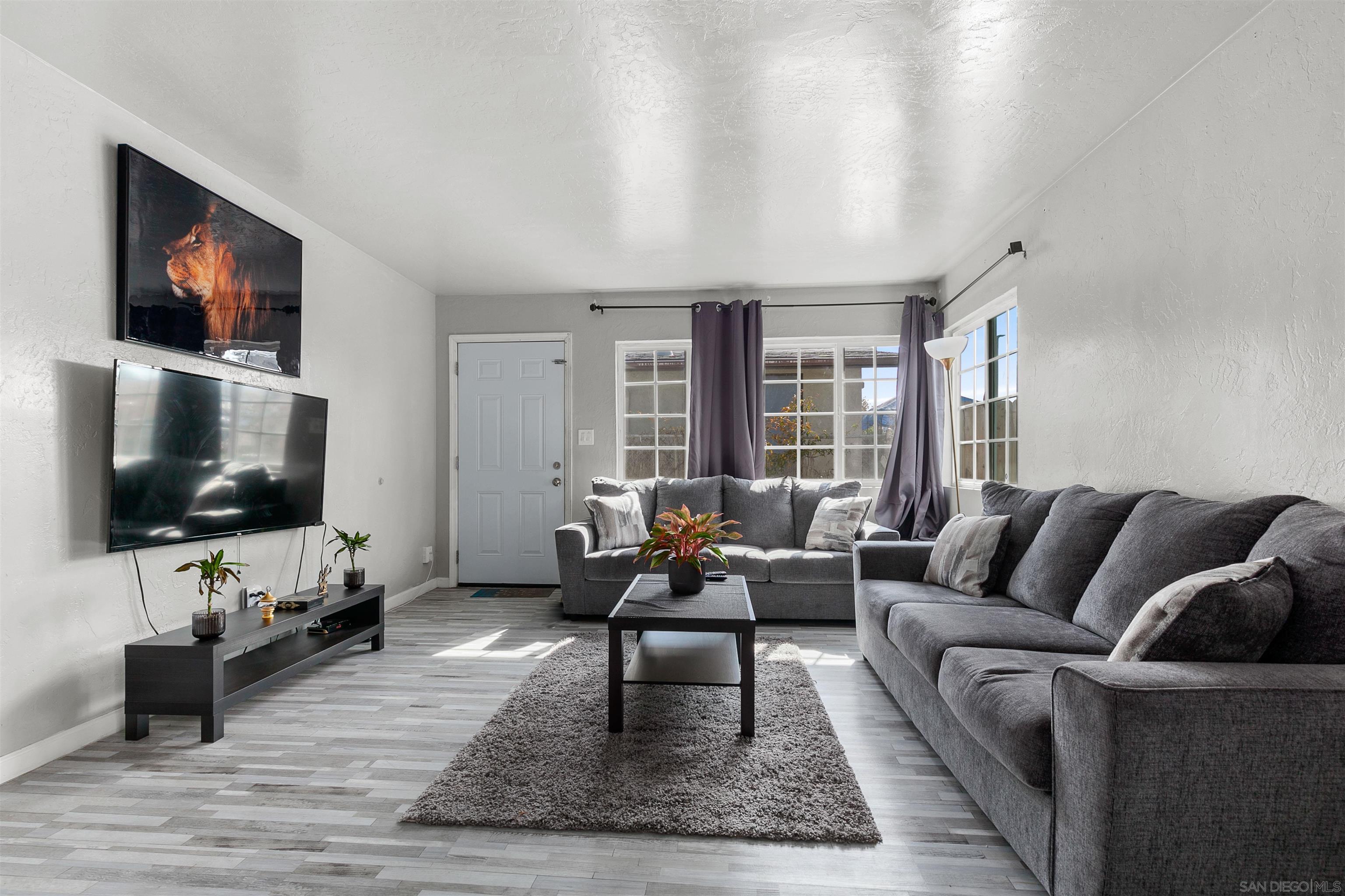426-432  Claydelle Ave