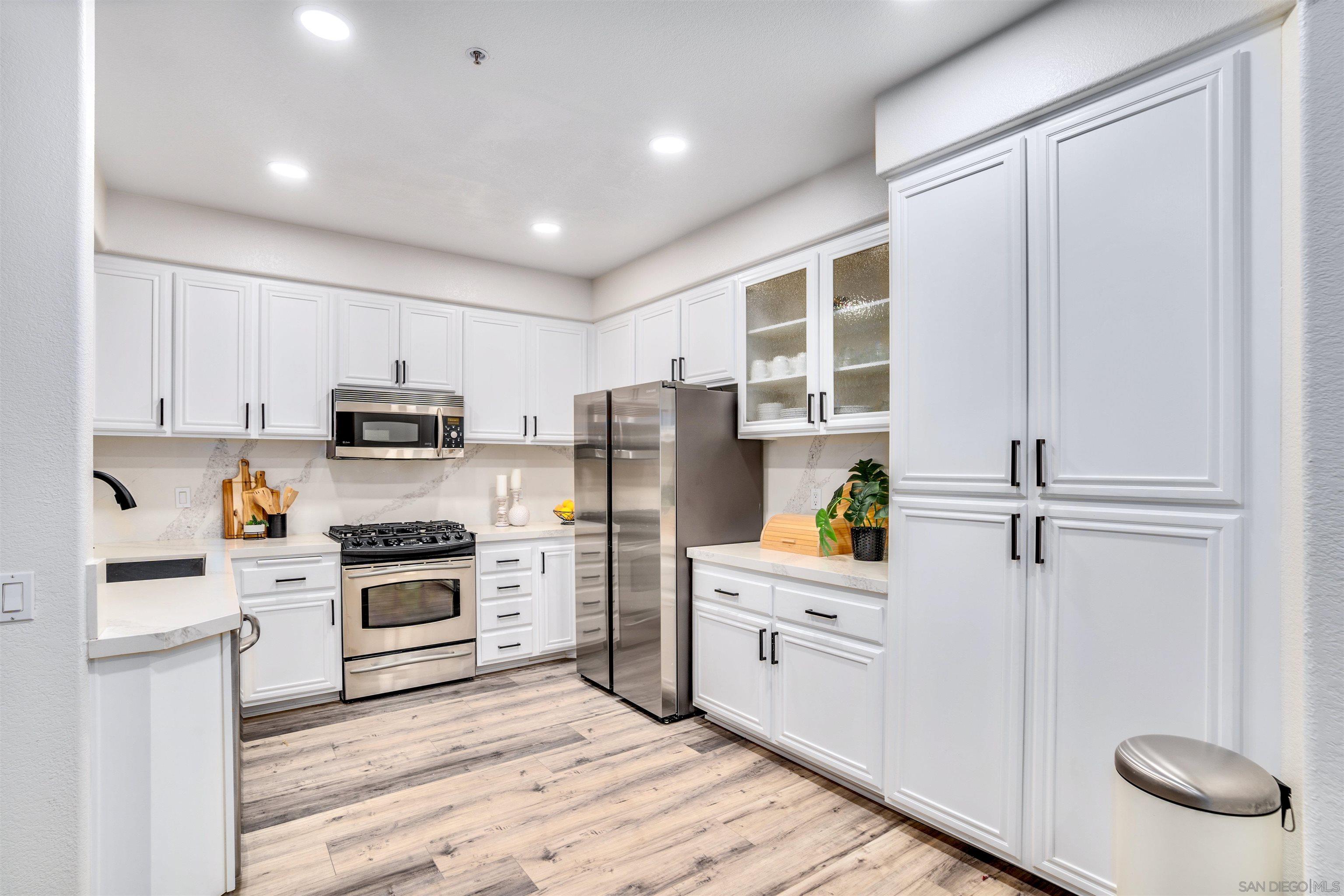 344 Orange Ave 203