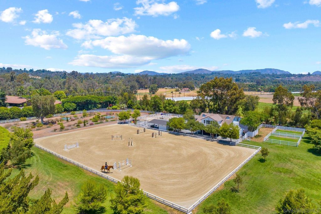 Photo of 16039 Via Del Alba, Rancho Santa Fe, CA 92067 (MLS # 250024243)