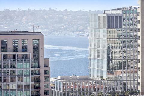 800  The Mark Lane  2703 San Diego CA 92101