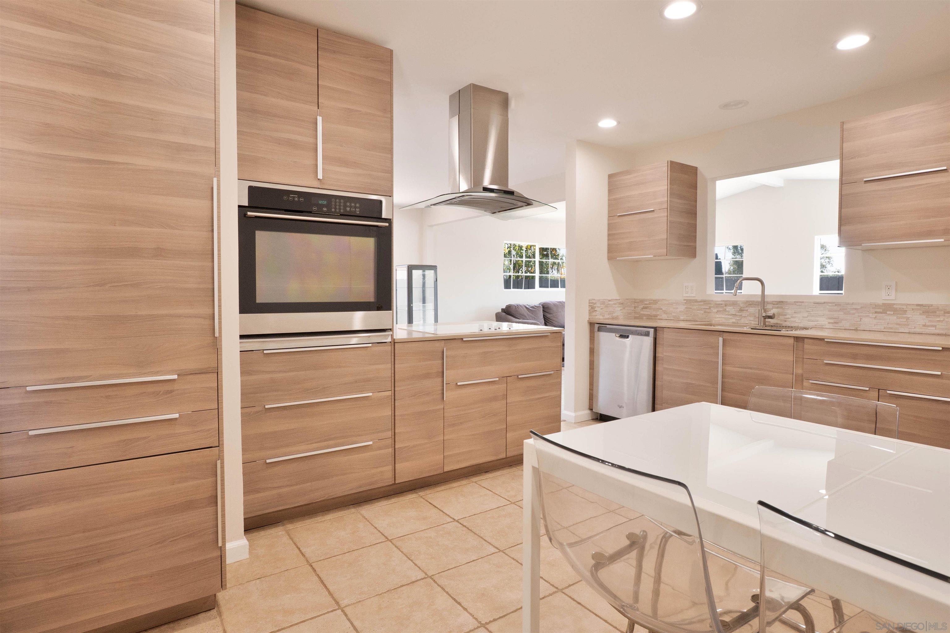 8103 San Carlos Dr