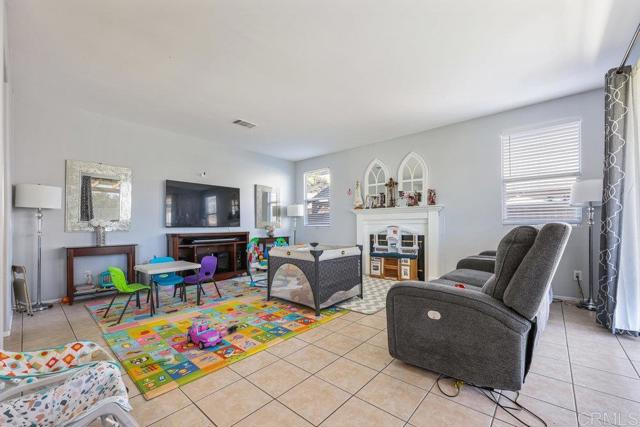 Chula Vista, California 91913, United States, 4 Bedrooms Bedrooms, ,3 BathroomsBathrooms,Residential,Active,30840