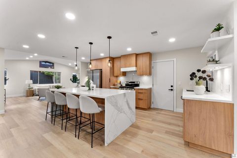 2415  Galahad Rd. San Diego CA 92123