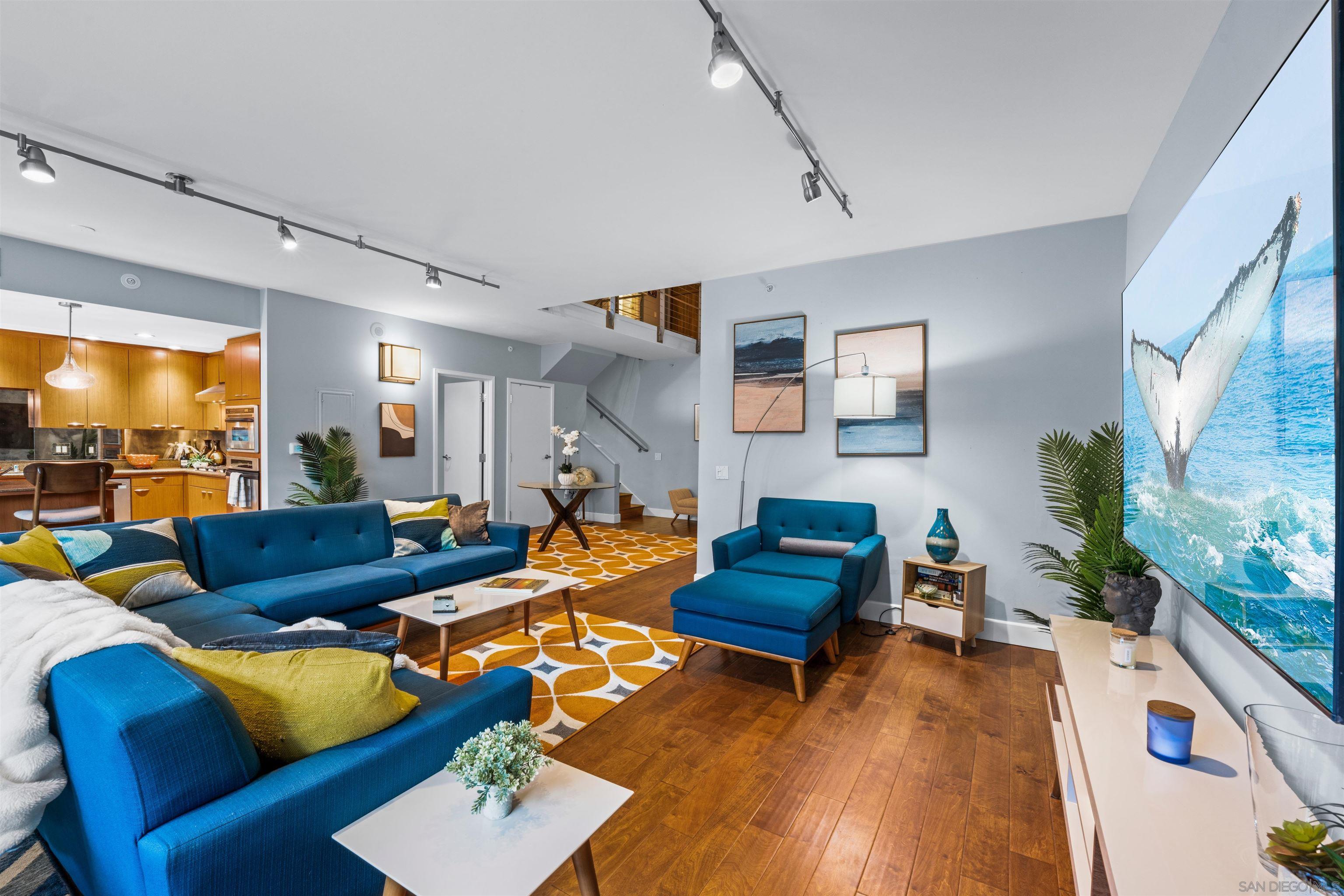 645 Front St 305
