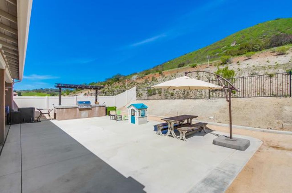 listing image 64