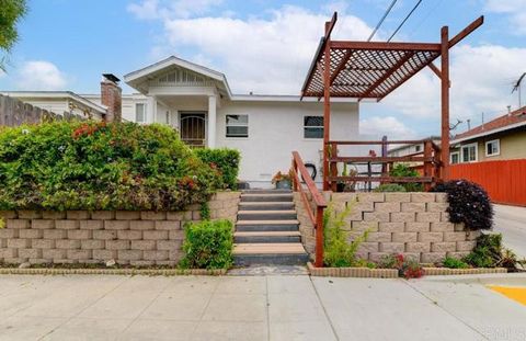 Single Family Residence in San Diego CA 3920 Wightman St.jpg