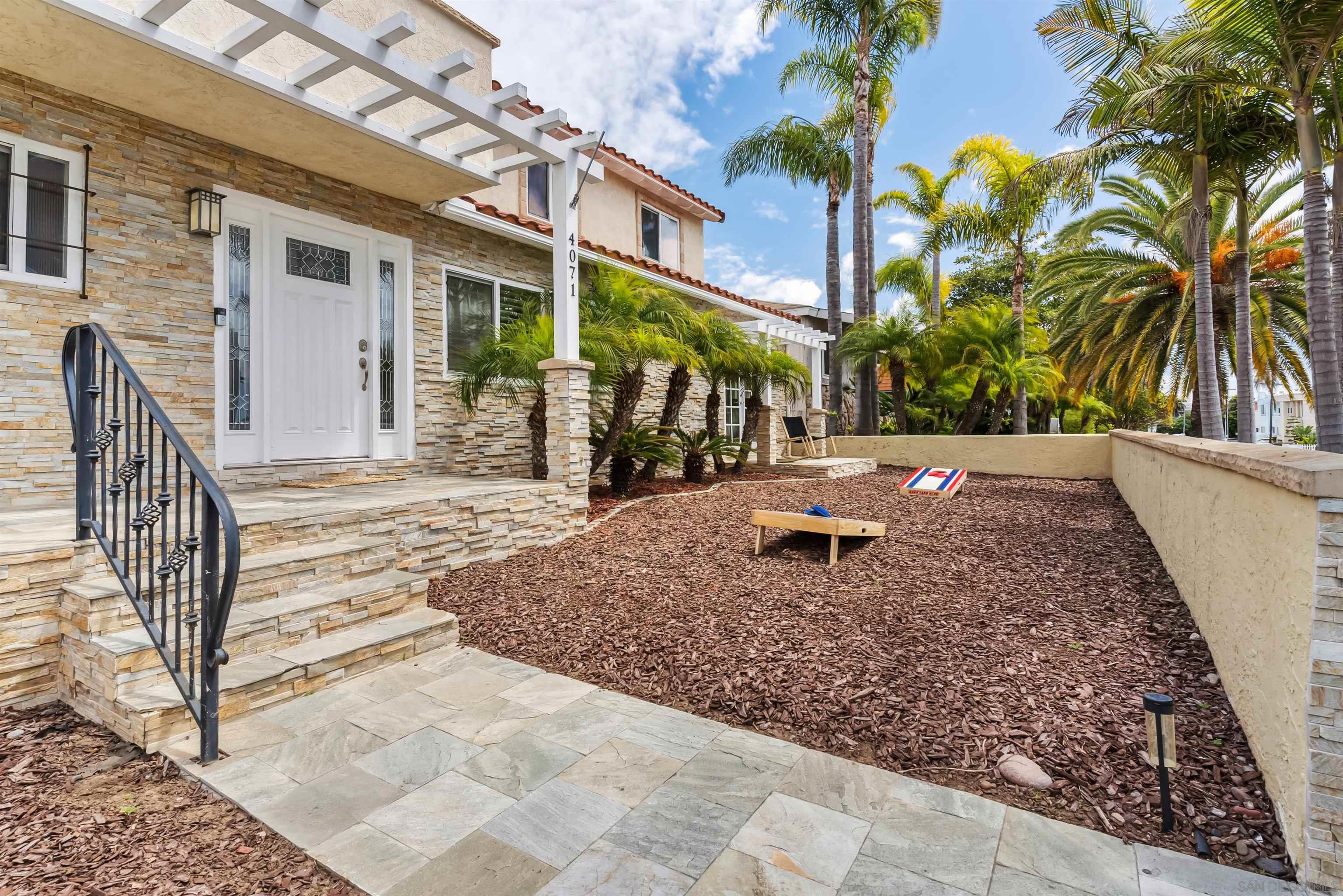 4071 Riviera Dr