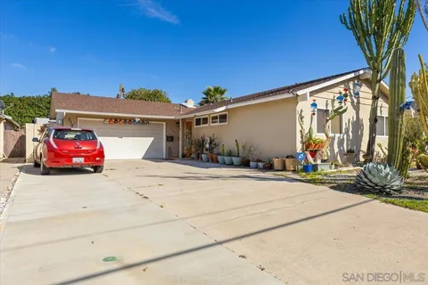 3305 Ashford St, San Diego, CA 92111 - #: 250023226