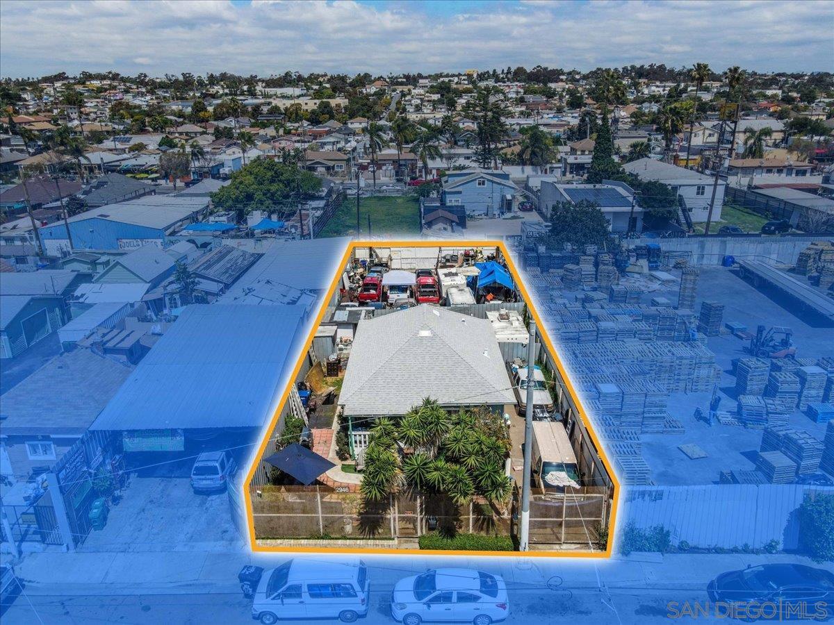 2946 Commercial Street