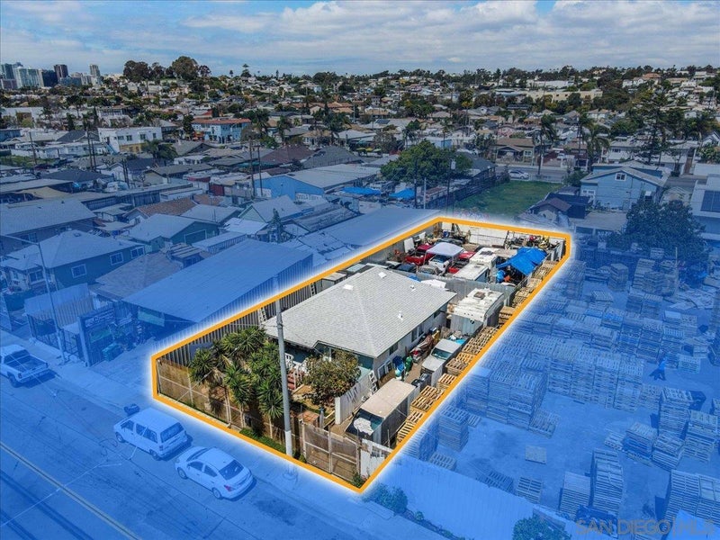 2946 Commercial Street