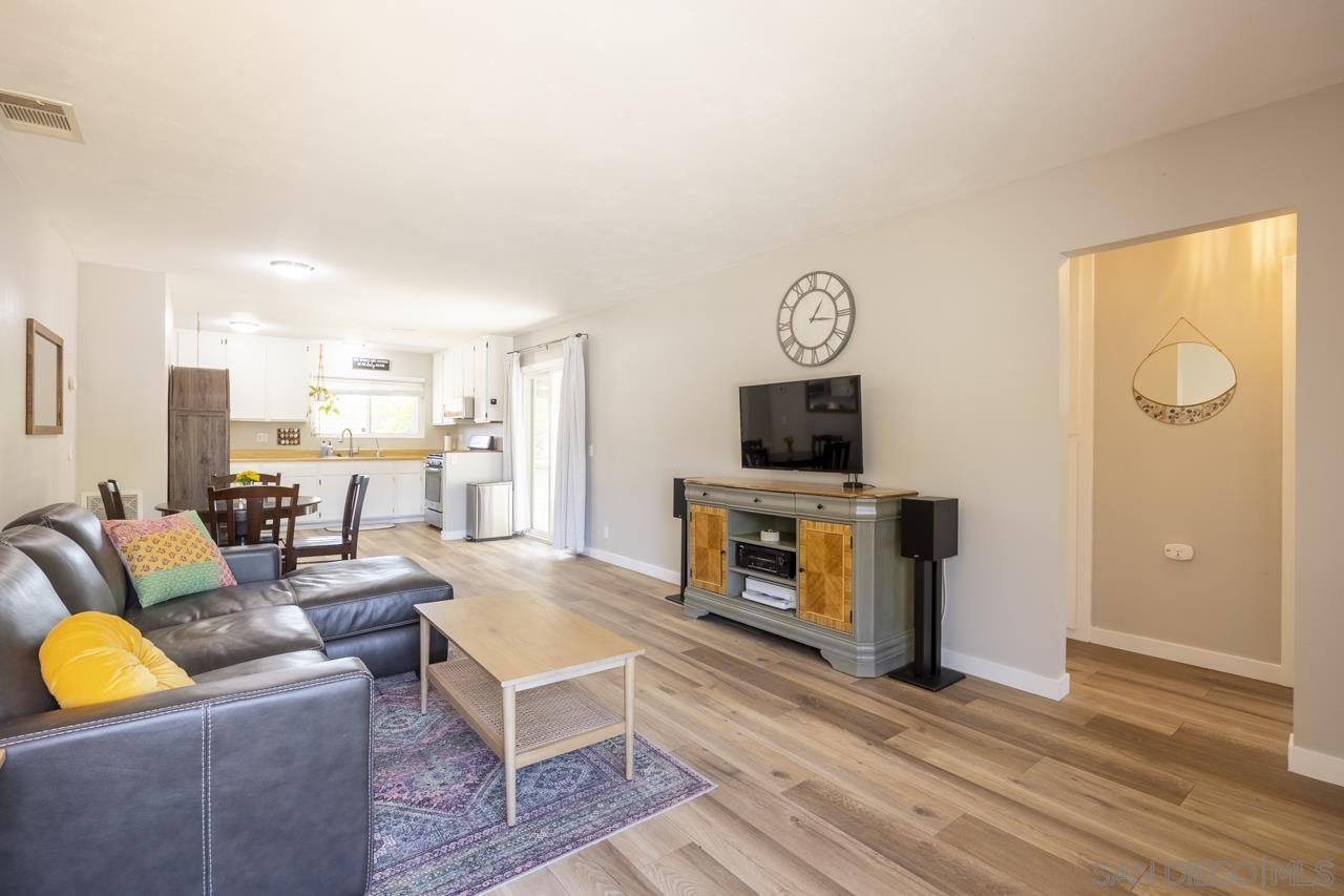 855 BLACKBERRY CT.