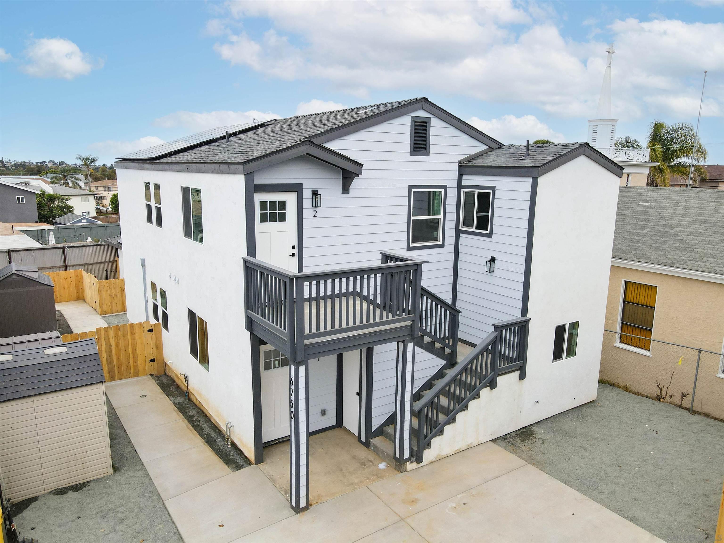 6744-6750 N Elman