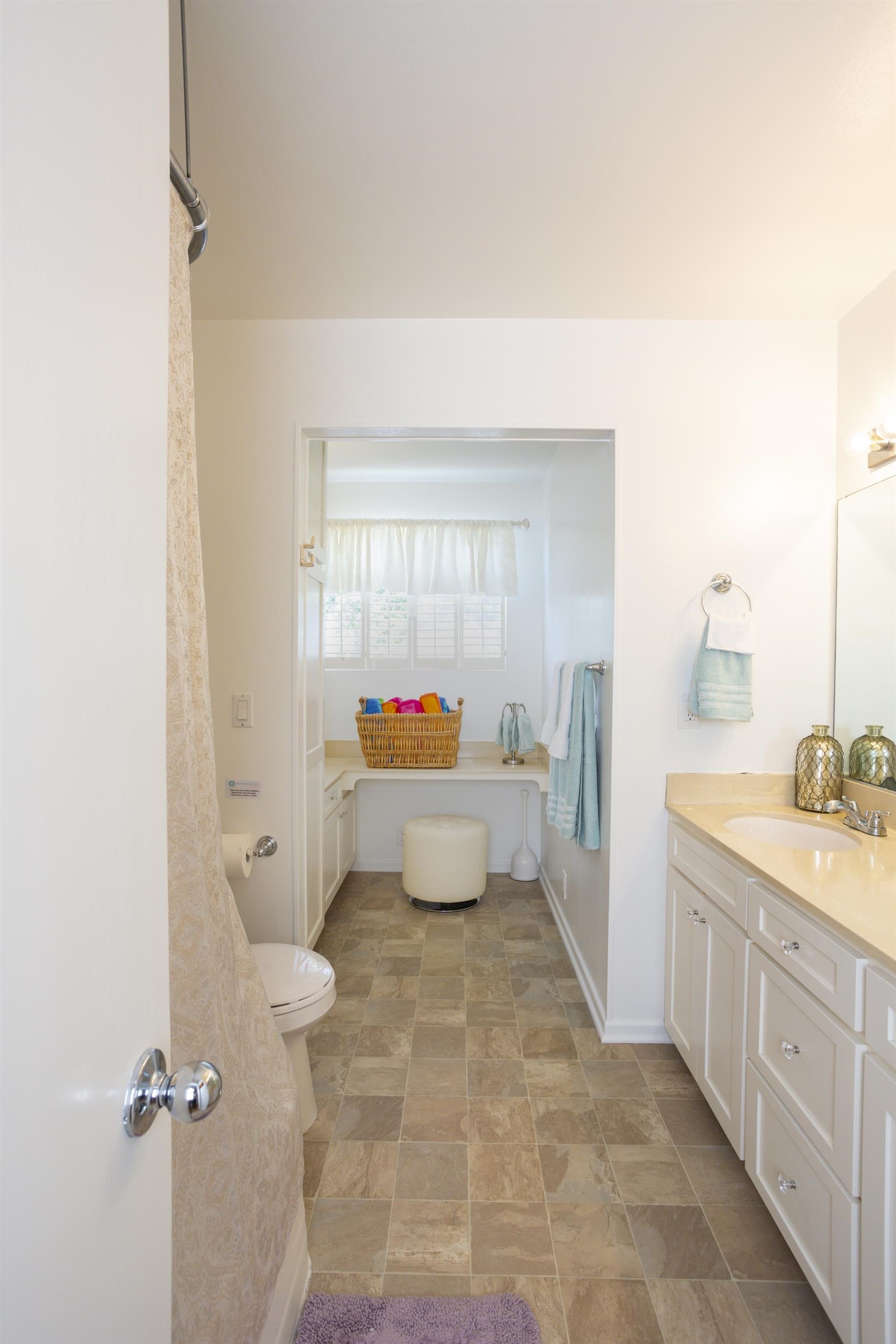 La Jolla, California 92037, United States, 4 Bedrooms Bedrooms, ,2 BathroomsBathrooms,Residential,Active,58520