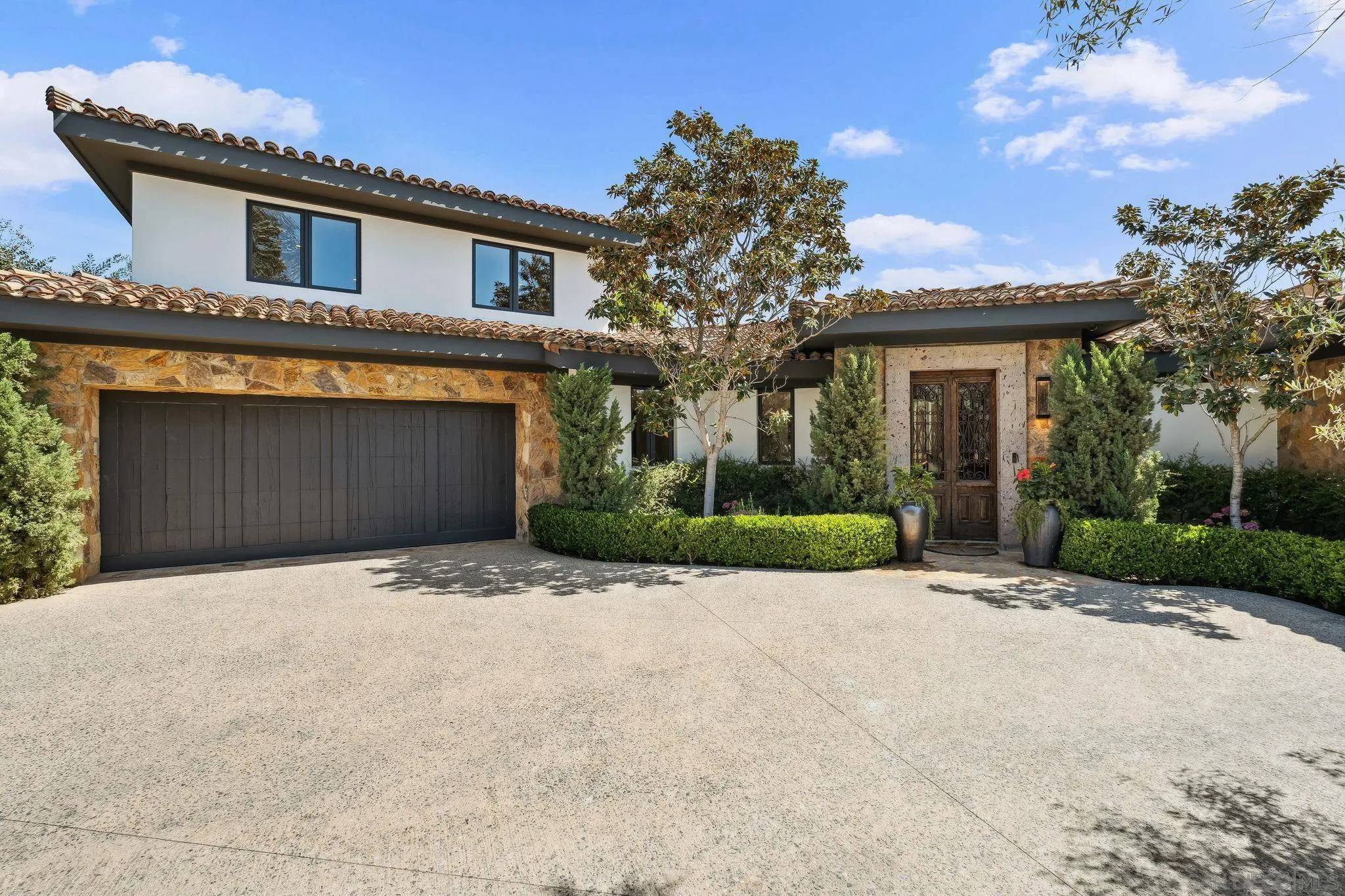 Rancho Santa Fe, California 92067, United States, 5 Bedrooms Bedrooms, ,6 BathroomsBathrooms,Residential,Active,134573