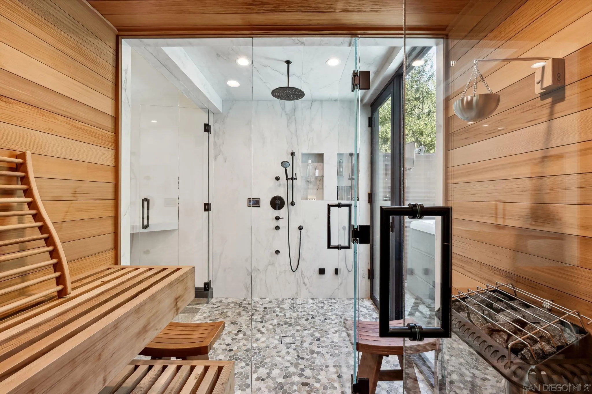 Rancho Santa Fe, California 92067, United States, 5 Bedrooms Bedrooms, ,6 BathroomsBathrooms,Residential,Active,134573