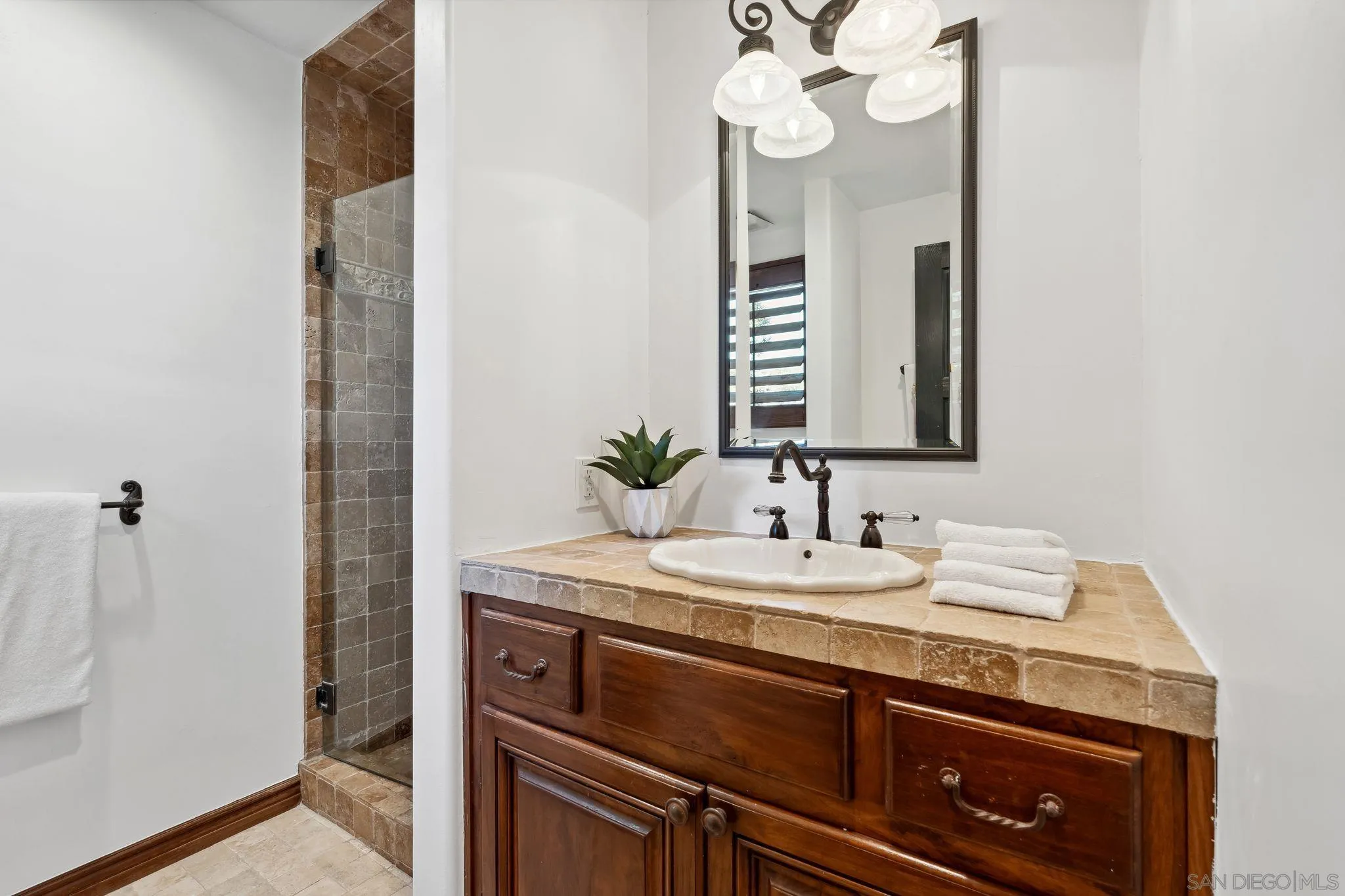 Rancho Santa Fe, California 92067, United States, 5 Bedrooms Bedrooms, ,6 BathroomsBathrooms,Residential,Active,134573