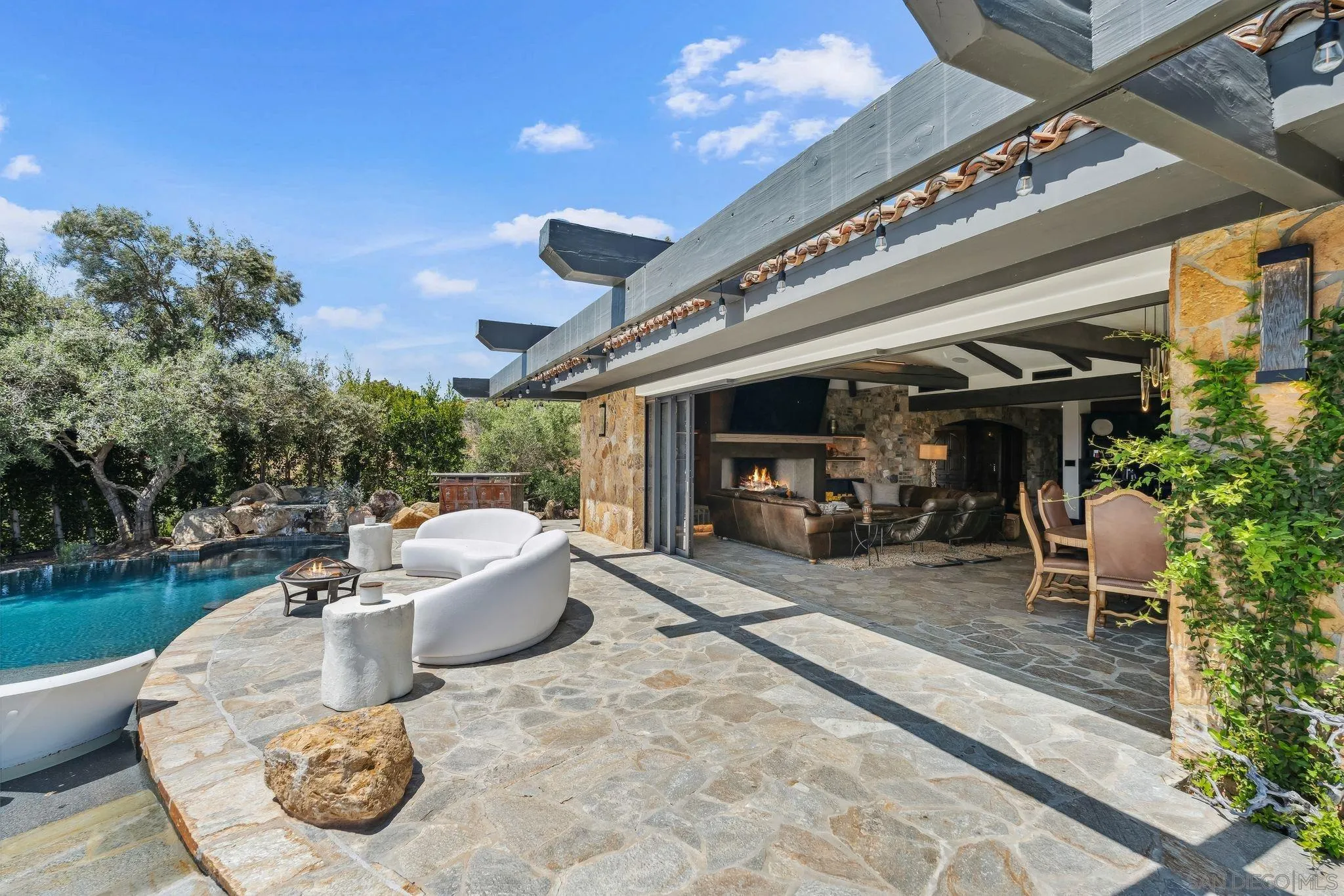 Rancho Santa Fe, California 92067, United States, 5 Bedrooms Bedrooms, ,6 BathroomsBathrooms,Residential,Active,134573