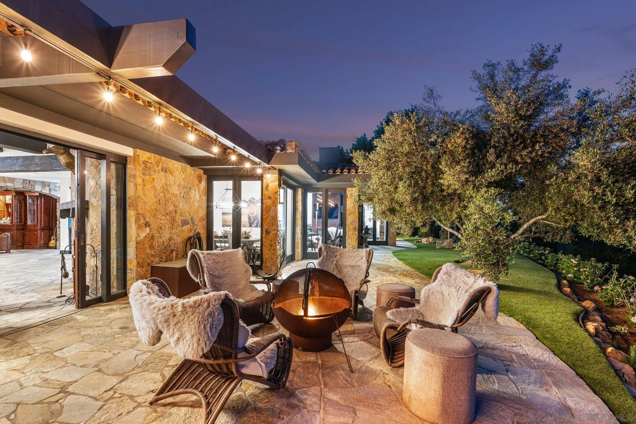 Rancho Santa Fe, California 92067, United States, 5 Bedrooms Bedrooms, ,6 BathroomsBathrooms,Residential,Active,134573