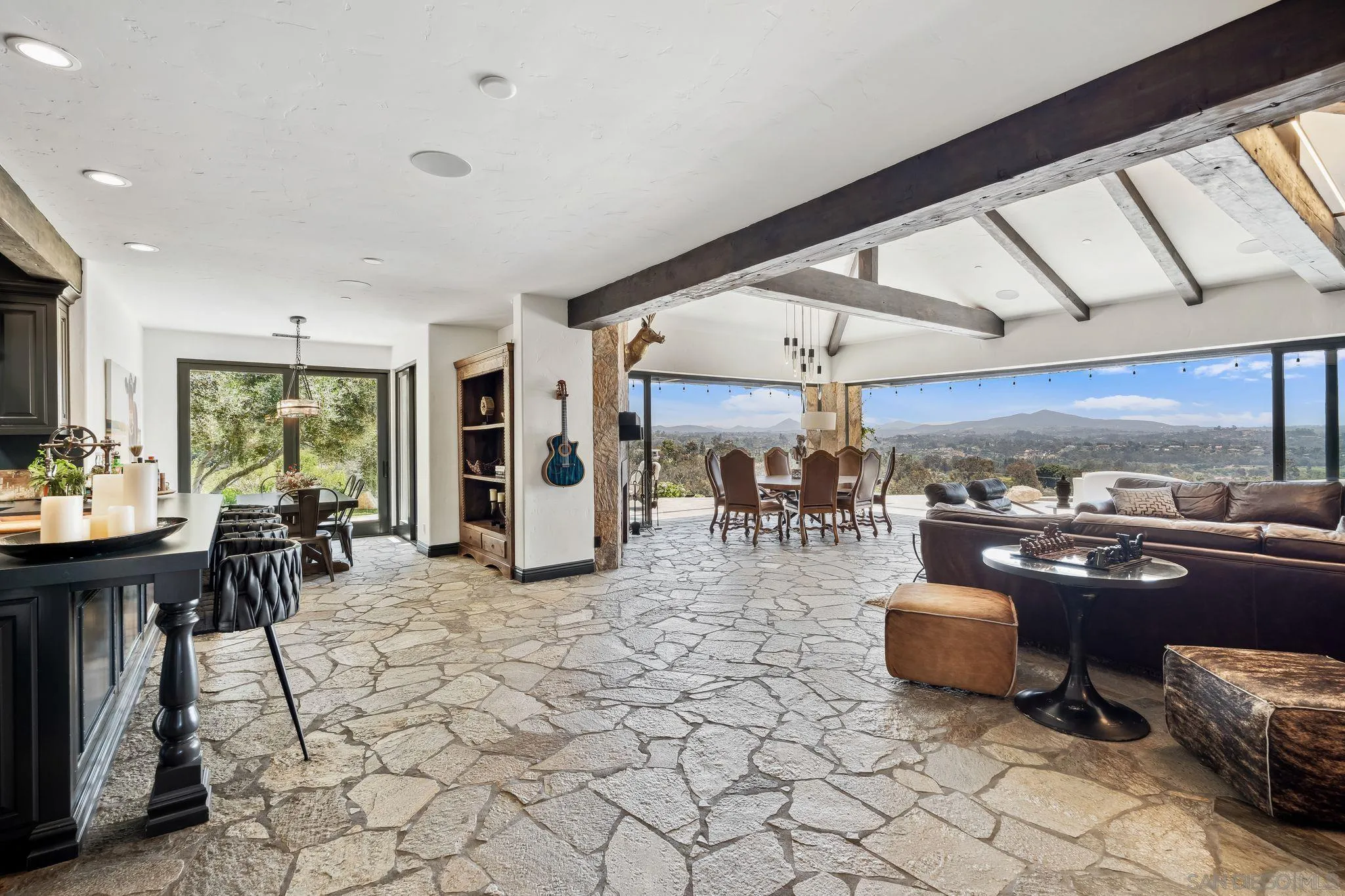 Rancho Santa Fe, California 92067, United States, 5 Bedrooms Bedrooms, ,6 BathroomsBathrooms,Residential,Active,134573