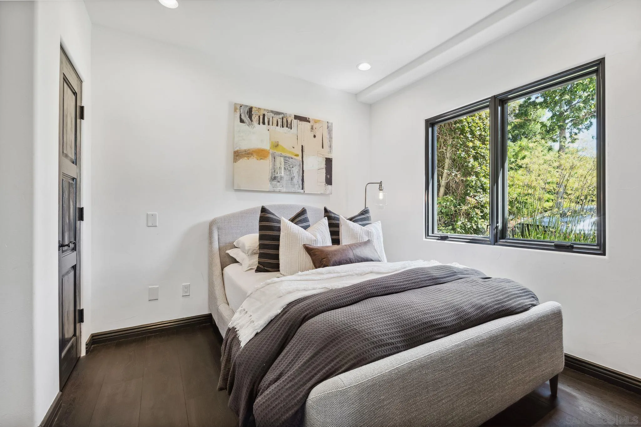 Rancho Santa Fe, California 92067, United States, 5 Bedrooms Bedrooms, ,6 BathroomsBathrooms,Residential,Active,134573