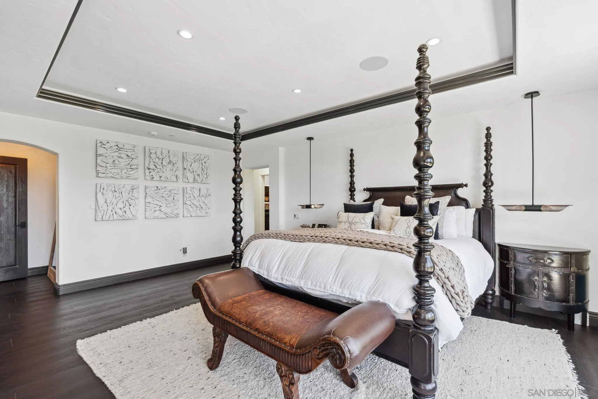 Rancho Santa Fe, California 92067, United States, 5 Bedrooms Bedrooms, ,6 BathroomsBathrooms,Residential,Active,134573