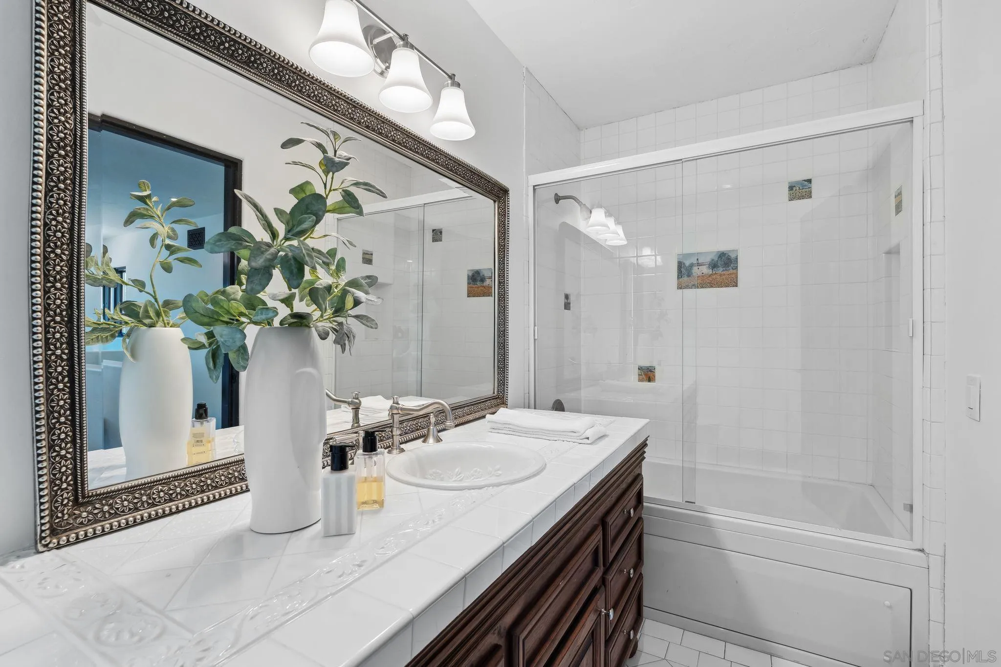 Rancho Santa Fe, California 92067, United States, 5 Bedrooms Bedrooms, ,6 BathroomsBathrooms,Residential,Active,134573