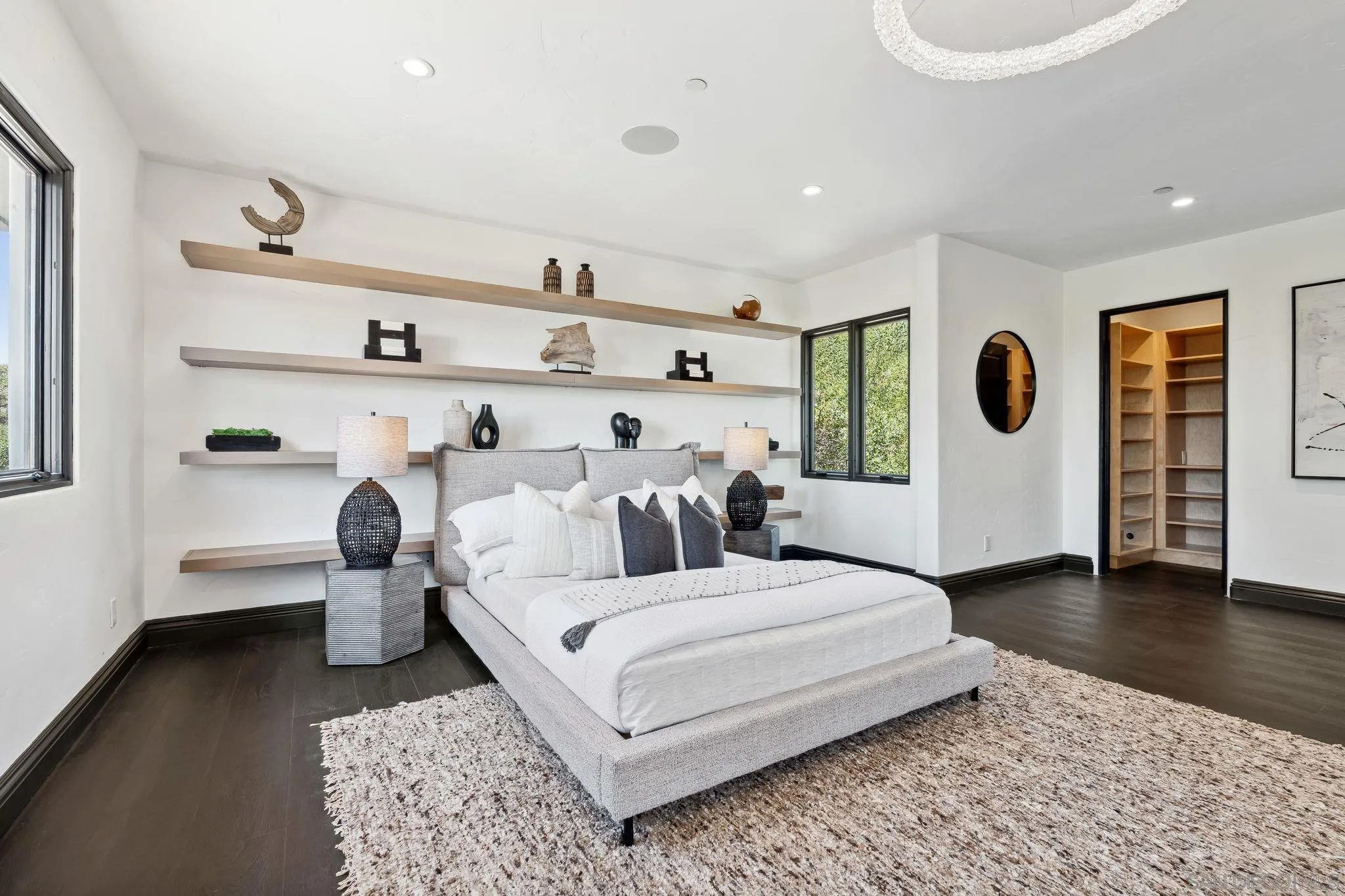 Rancho Santa Fe, California 92067, United States, 5 Bedrooms Bedrooms, ,6 BathroomsBathrooms,Residential,Active,134573