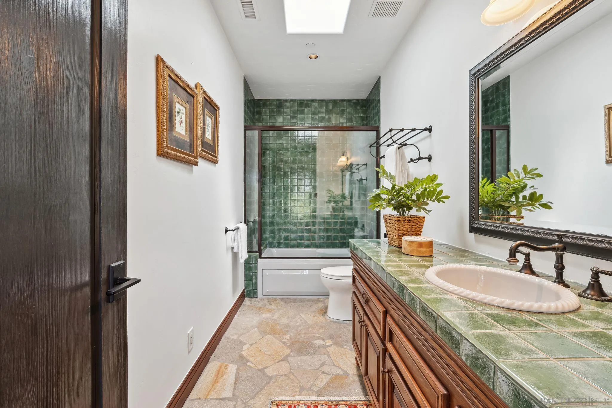 Rancho Santa Fe, California 92067, United States, 5 Bedrooms Bedrooms, ,6 BathroomsBathrooms,Residential,Active,134573