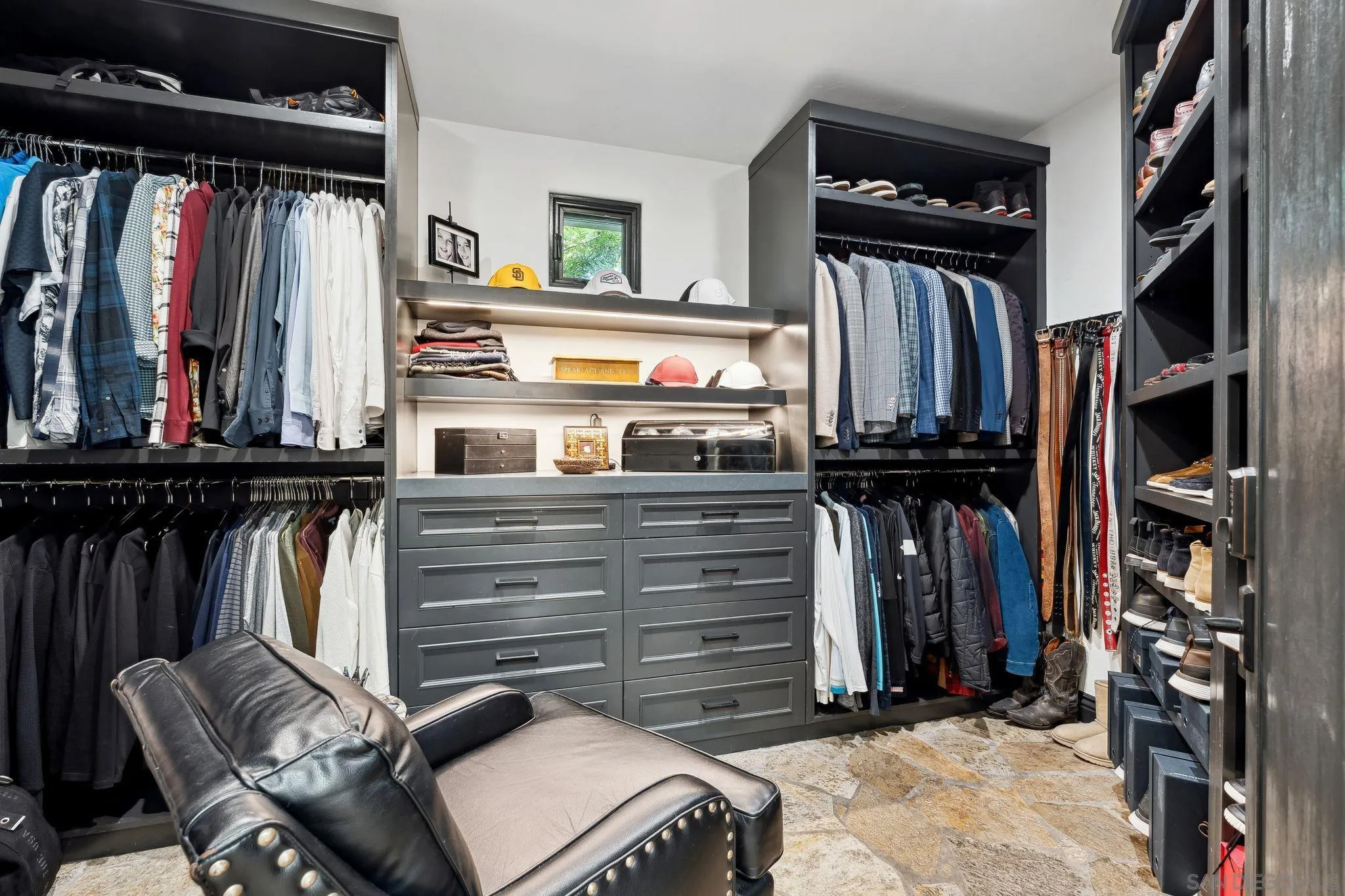 Rancho Santa Fe, California 92067, United States, 5 Bedrooms Bedrooms, ,6 BathroomsBathrooms,Residential,Active,134573