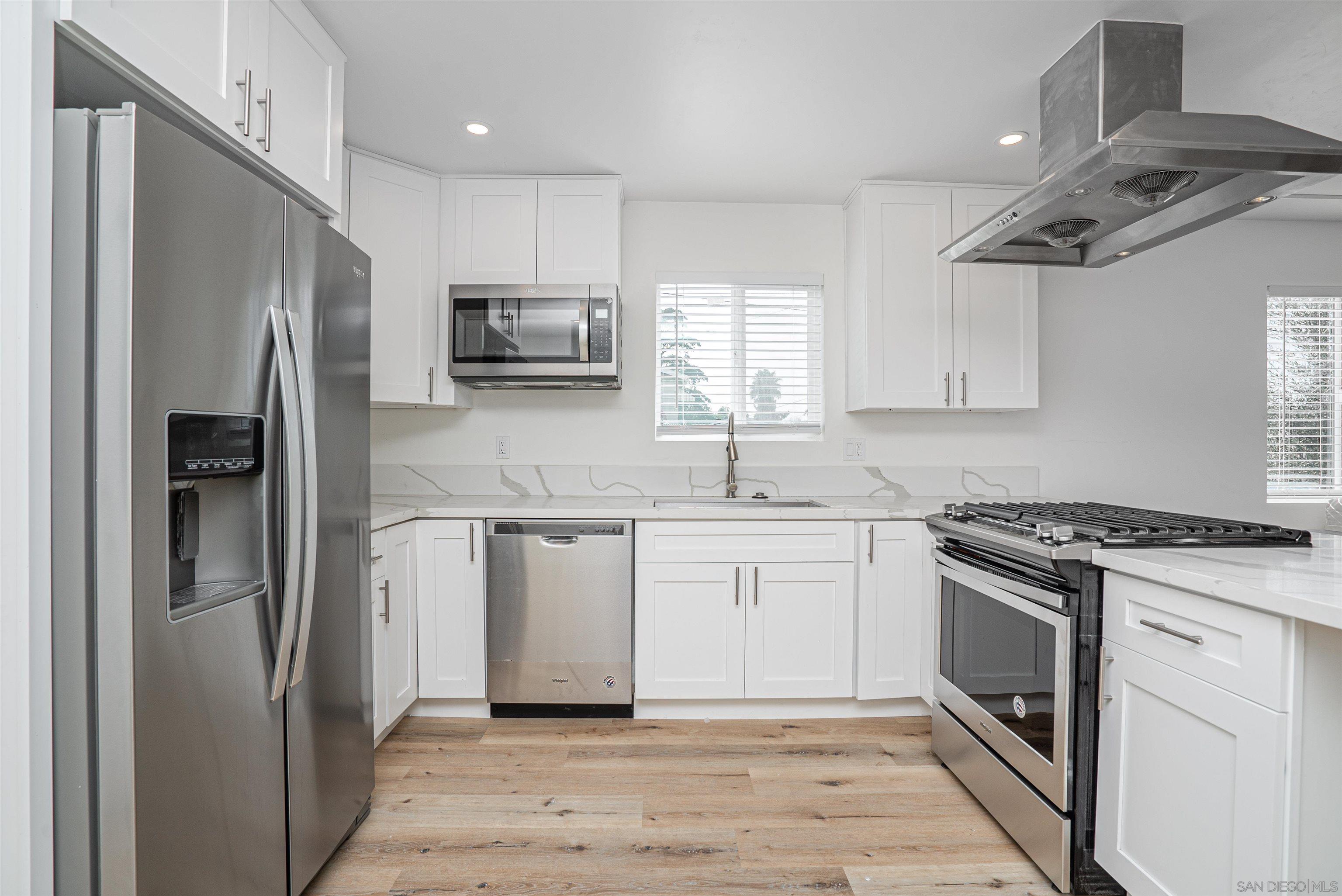 3005-3013 Vancouver Ave.