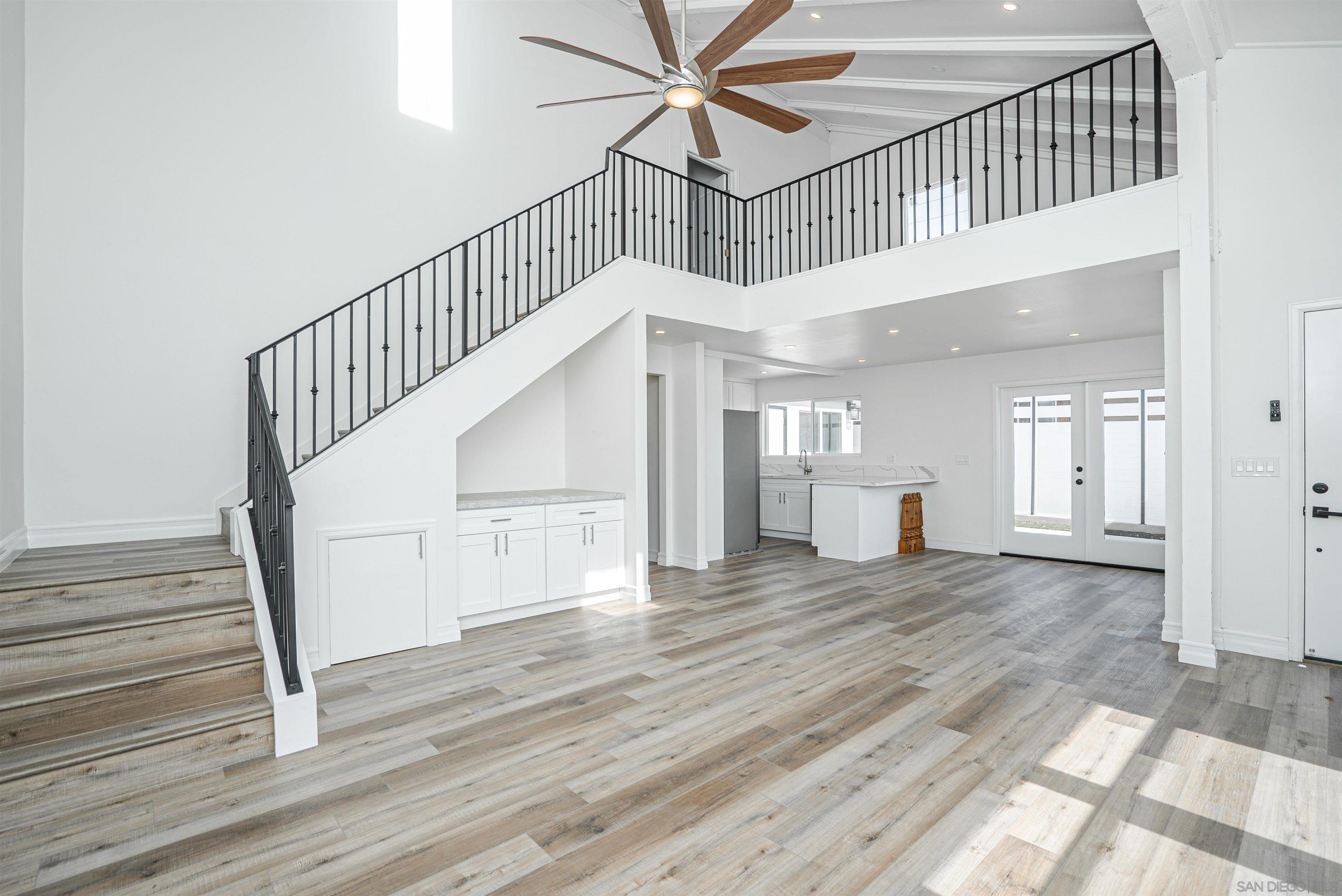 3005-3013 Vancouver Ave.